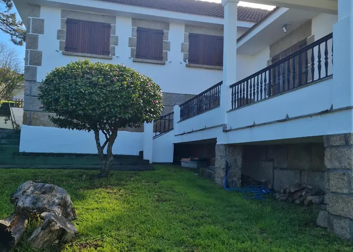 Chalet en Sanxenxo, encima de la playa Canelas
